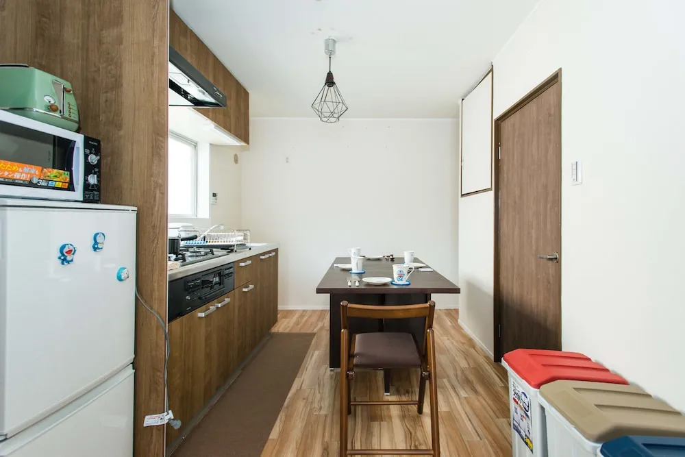 YUYU House - Imazado Anywhere Door