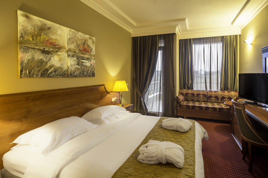 Royal Hotel