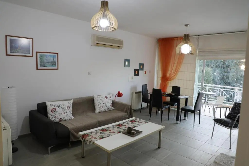 European Uni Apartment
