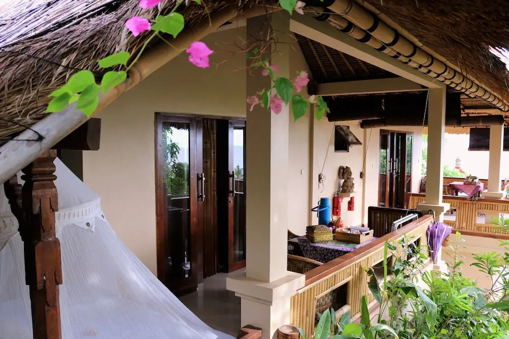 Om Shanti Cottages
