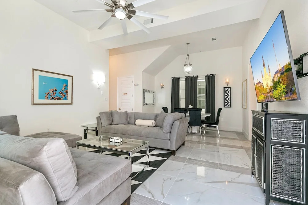 Breathtaking Condos Near French Quarter