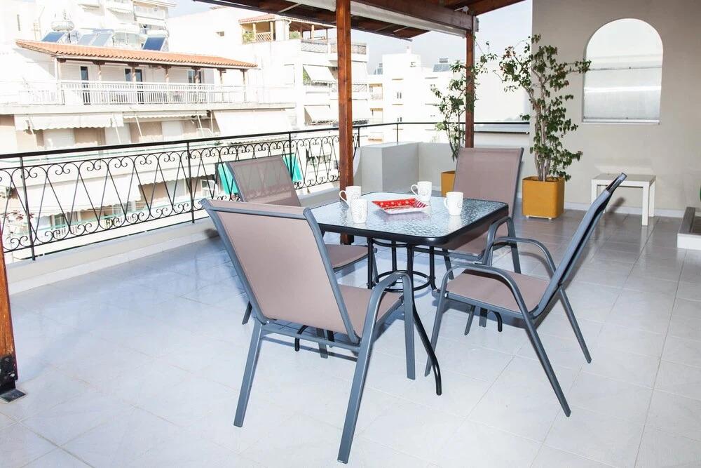 Gorgeous apt in Faliro with view