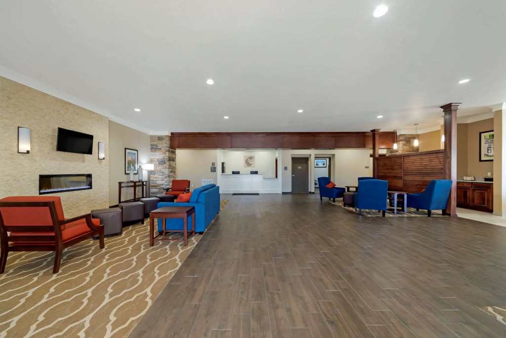 Comfort Inn & Suites Harrah