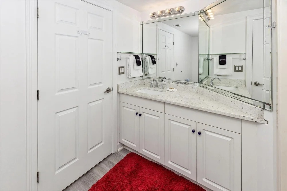 Sterling Shores 918 3 Bedroom Condo by RedAwning, Destin