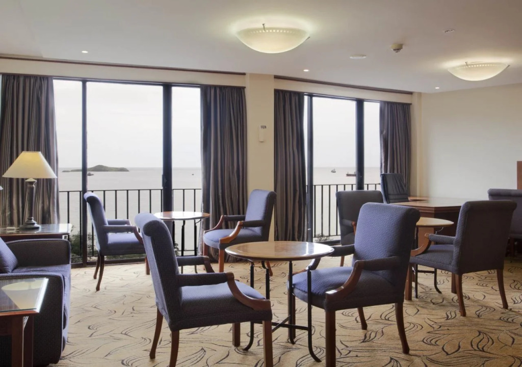 Crown Hotel