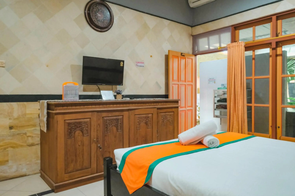 Homestay Syariah dekat Gembiraloka Zoo by Simply Homy