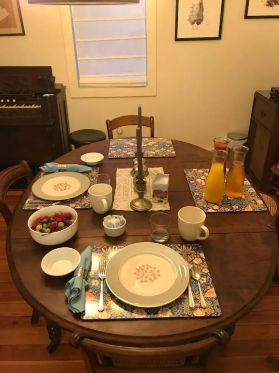 Bluethistle Bed & Breakfast