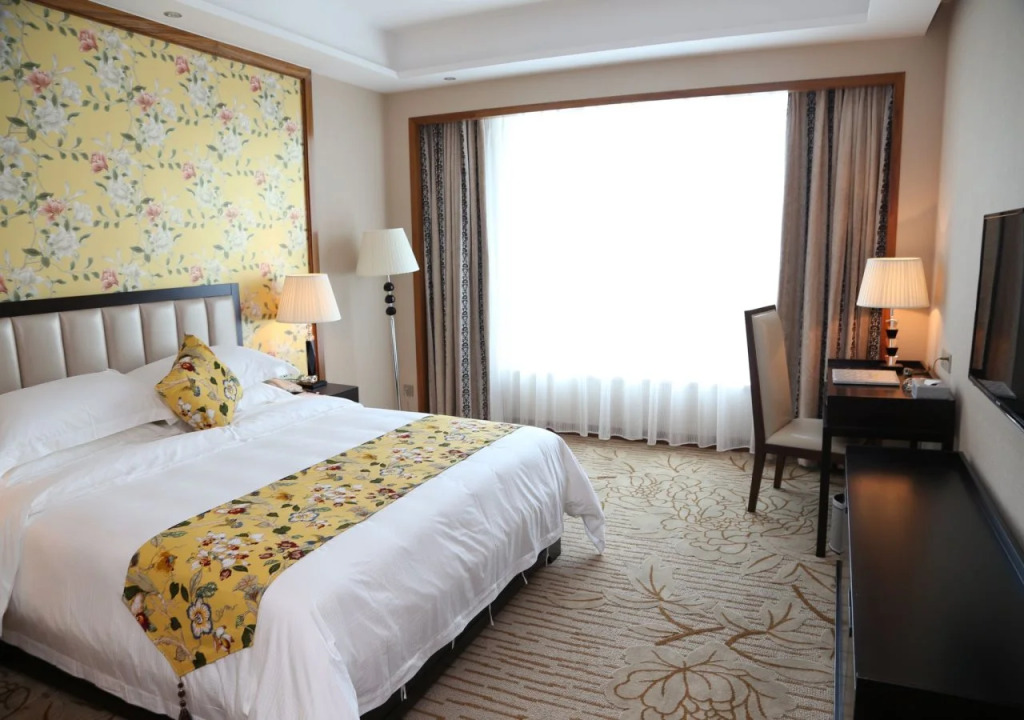 Sky Line Hotel