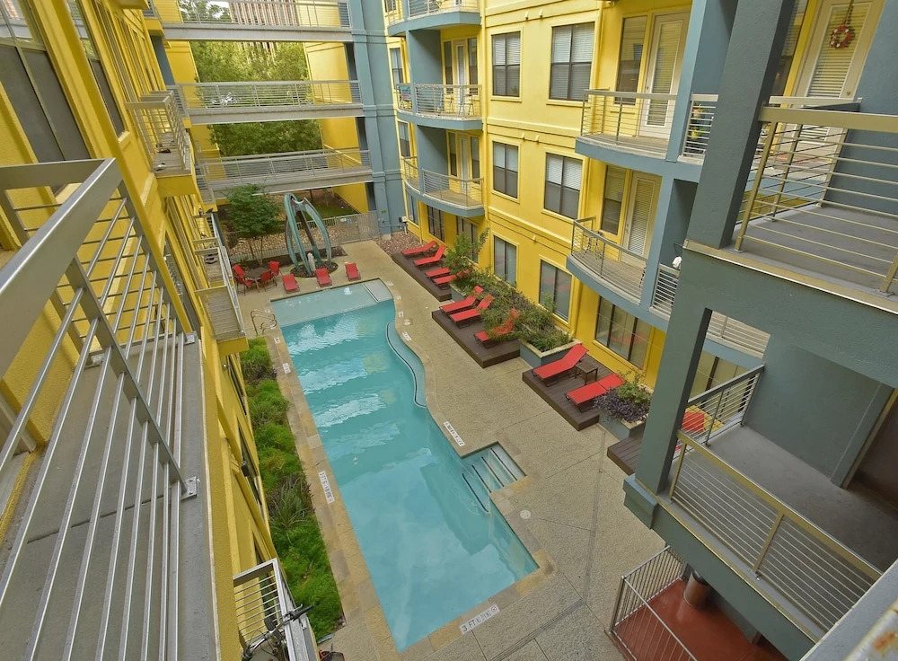 StayLo Luxe Studio in the Heart of SoCo