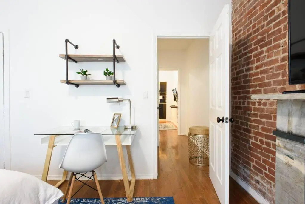 454-3w Prime Location 2BR Newly Furnished Sleeps 5
