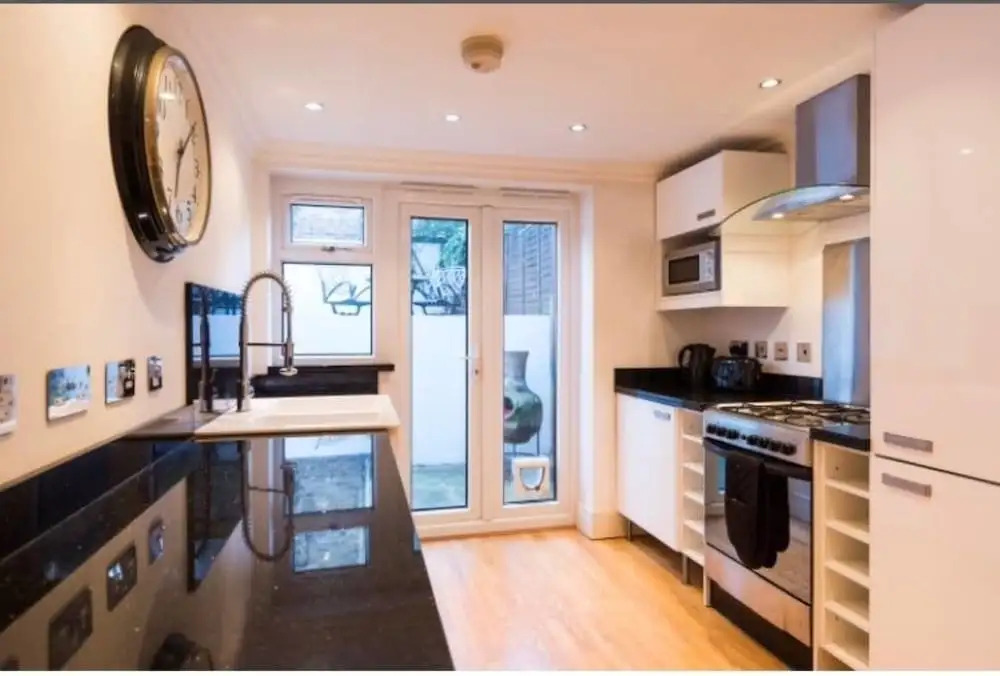 Camden Spacious Apartment