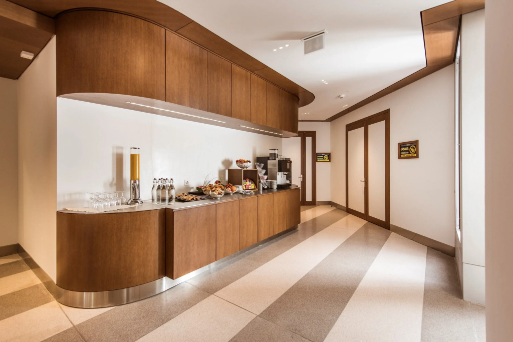 Hotel Ambassador