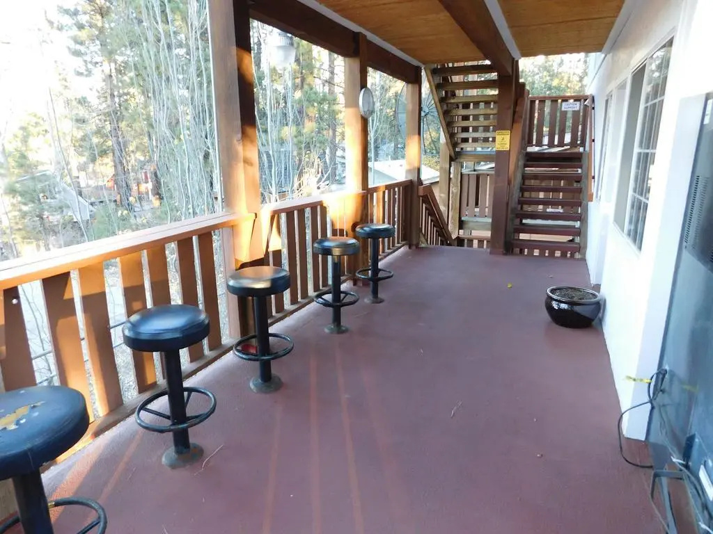 Honey Bear Lodge & Cabins