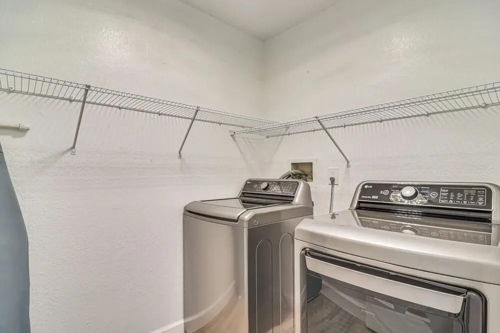 Charming Largo Home w/ Private Pool: 1 Mi to Beach