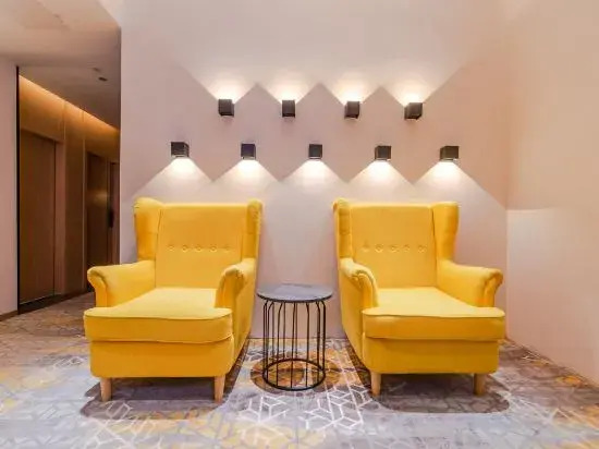 Lingju B & B Hotel