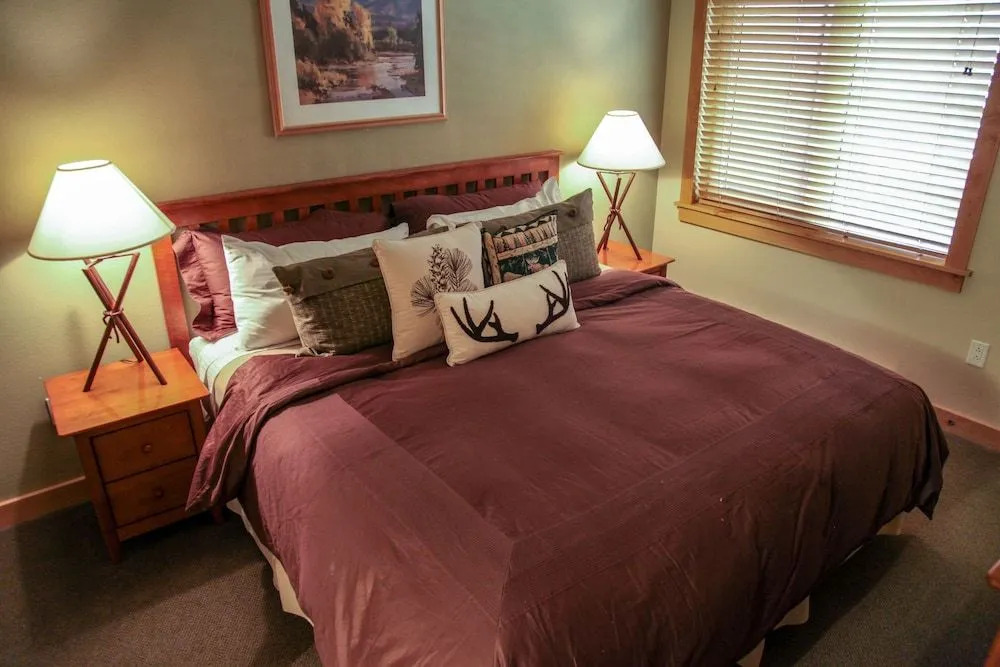 Sunstone #206 2 Bedrooms 2 Bathrooms Condo
