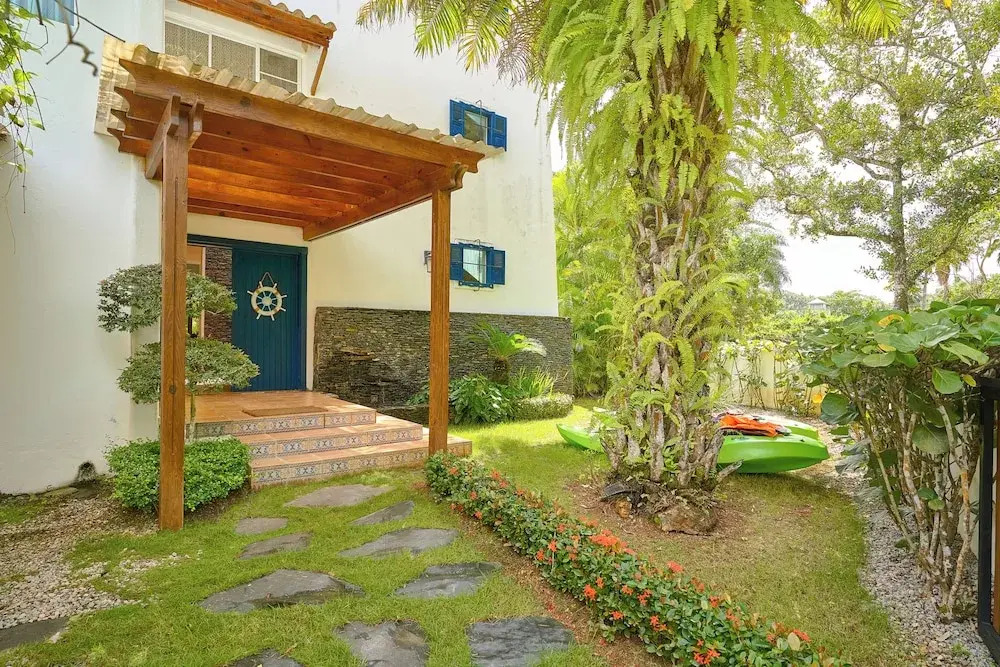 Beach Villa in El Portillo Sleeps 12