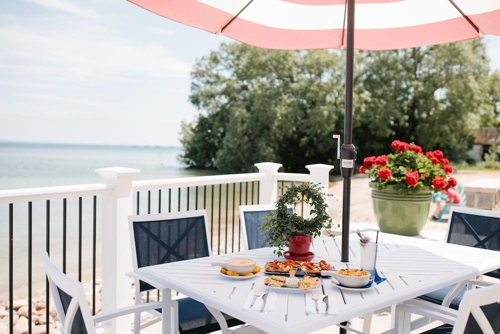 Breakers Resort - Lakeside