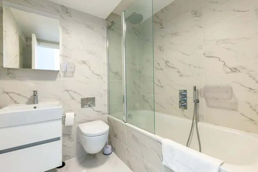 Contemporary 2 Bedroom in West London