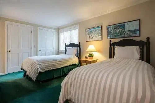 West Condominiums - W3502