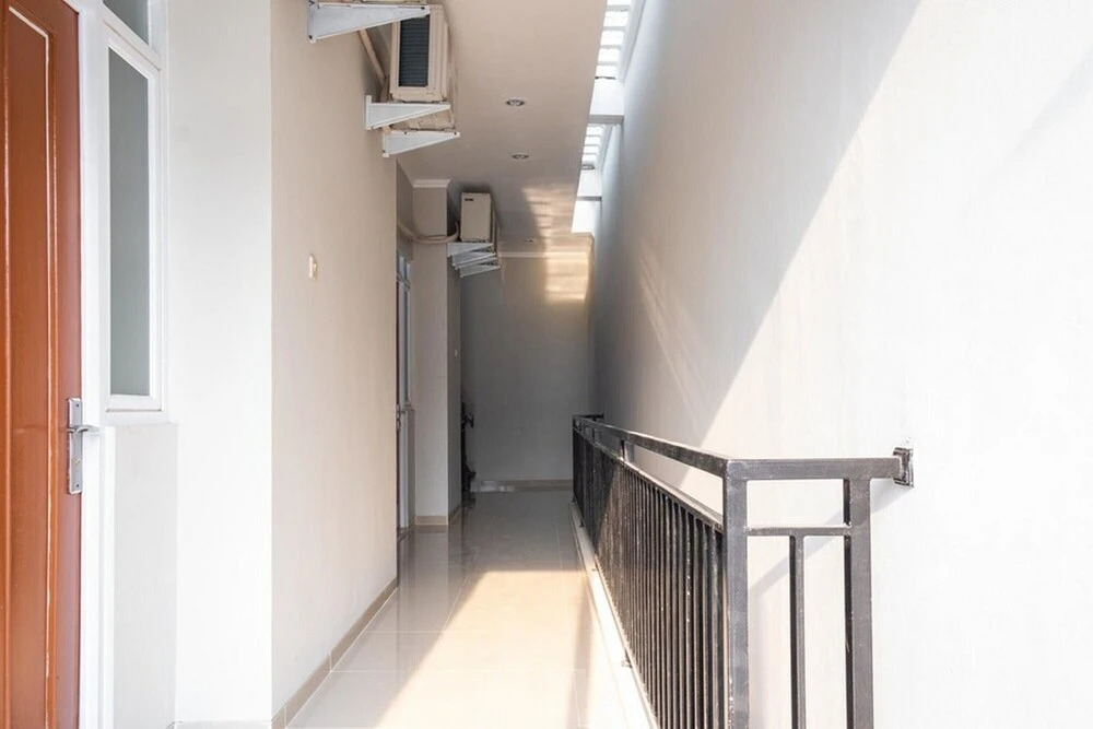 RedDoorz near Bandara City Mall Tangerang