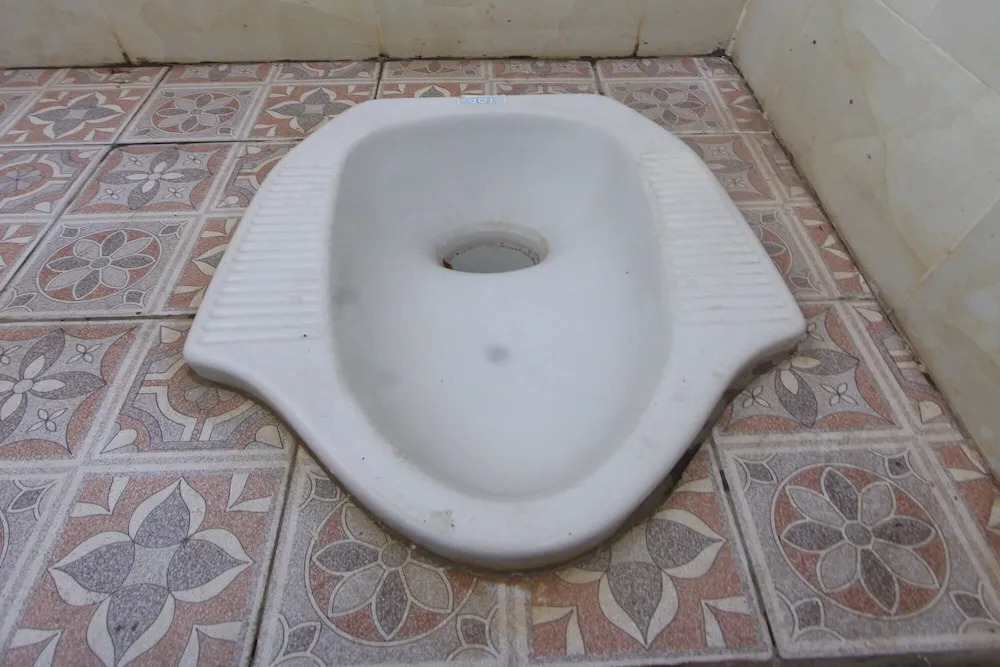 OYO Life 93154 White Kos Jenggala