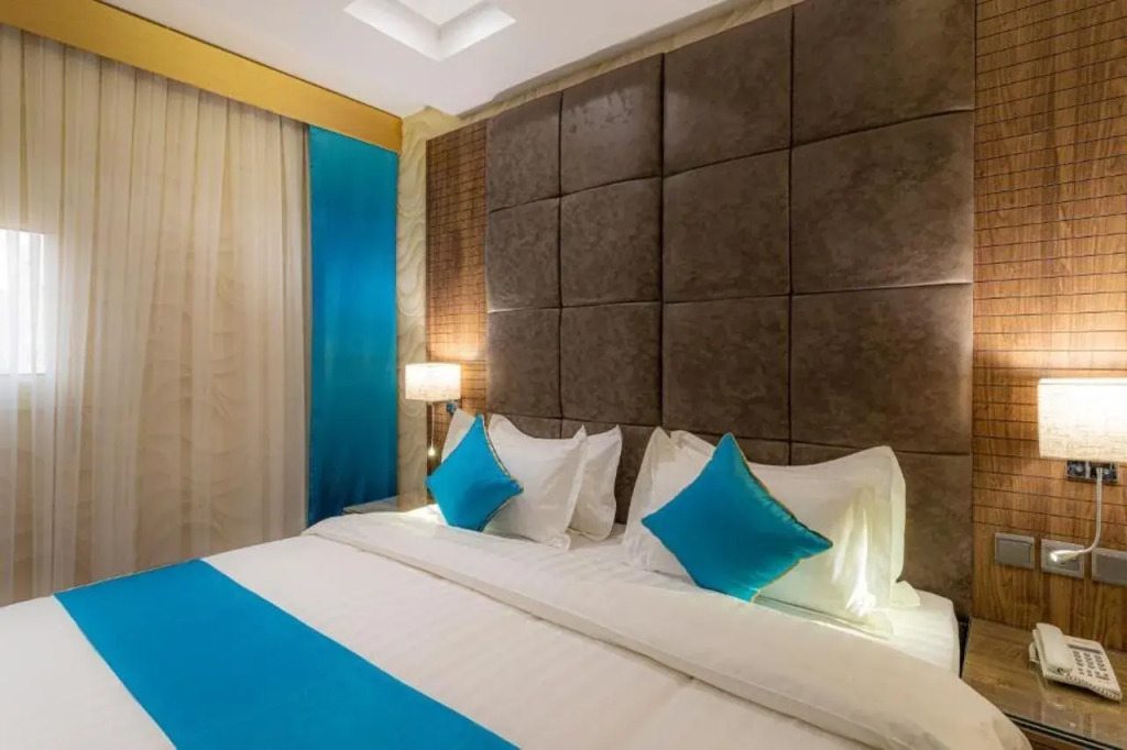 Platinum Hotel