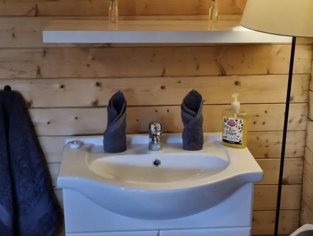 Glamping Cabin - Great for Hikers - Breakfast Inc!