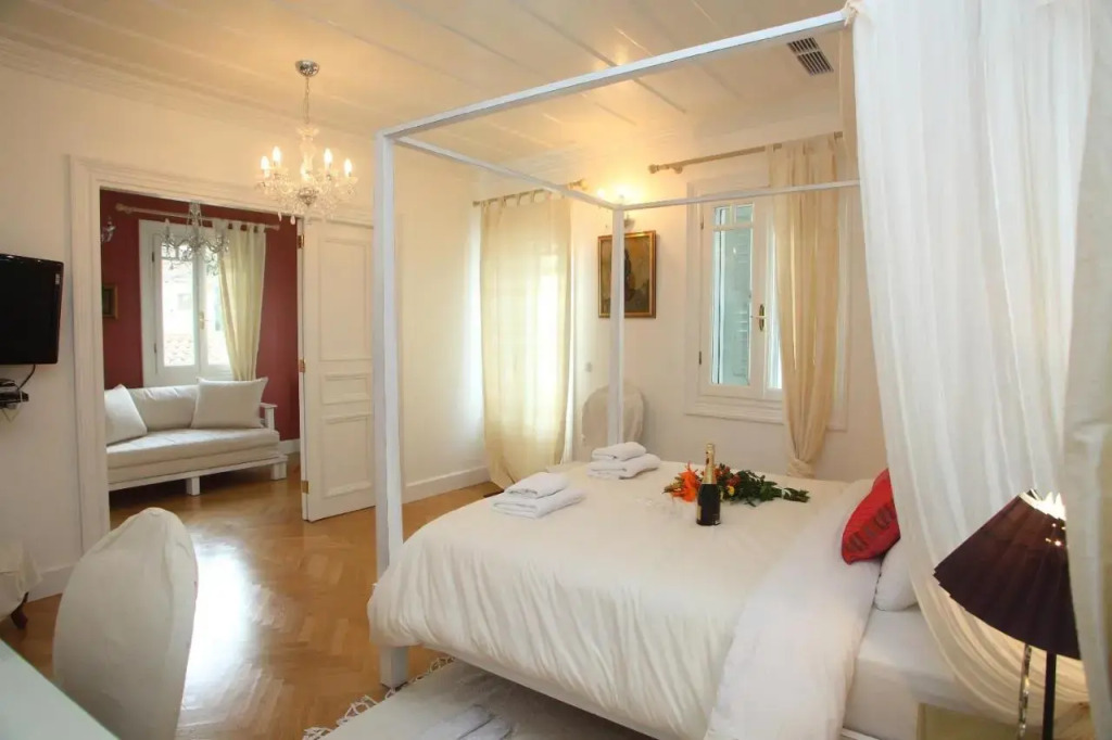 The Aigli 1800 Boutique Hotel