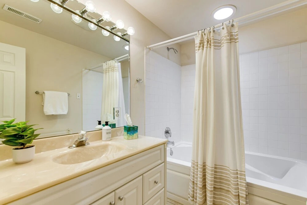 Group-friendly Mtn Estate 2 Mi to Dtwn Waynesville