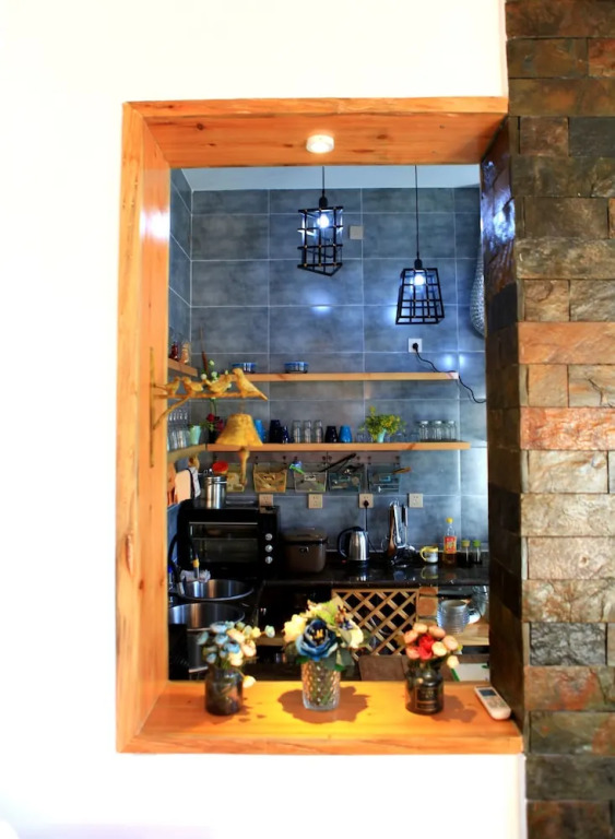 Carpenter's Rustic Courtyard-Great Wall