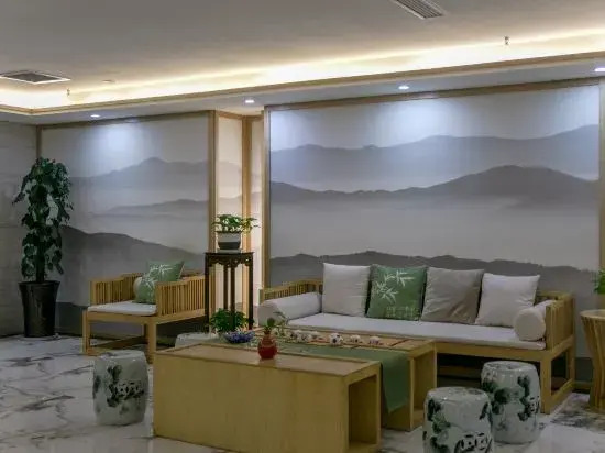 Yunshang Qingju Hotel (Xi'an Bell Tower City Wall Yongningmen Subway Station Branch)