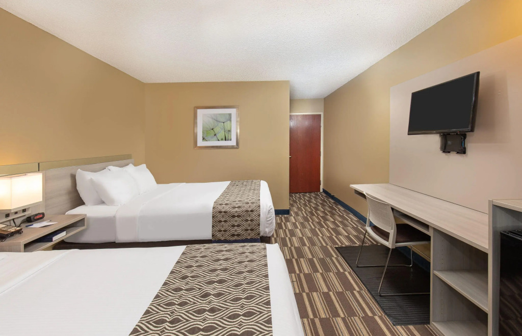 Microtel Inn & Suites by Wyndham Dry Ridge