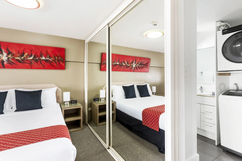 Metro Apartments on Darling Harbour