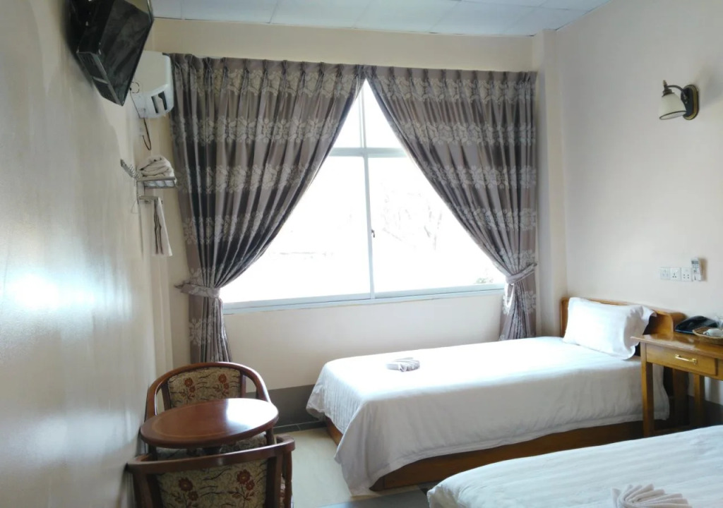 Man Thi Tar Hotel