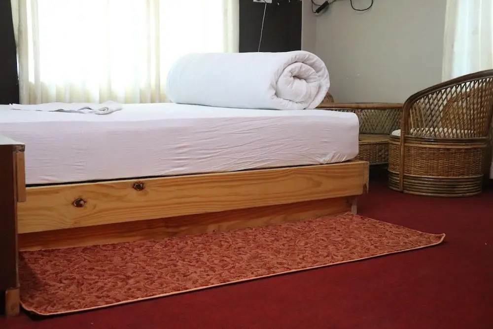 Hotel Young's Stupa