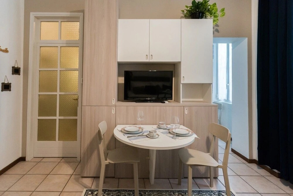 Garibaldi Apartments