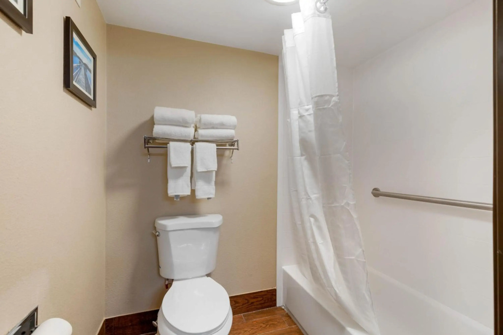 Comfort Inn & Suites Milford