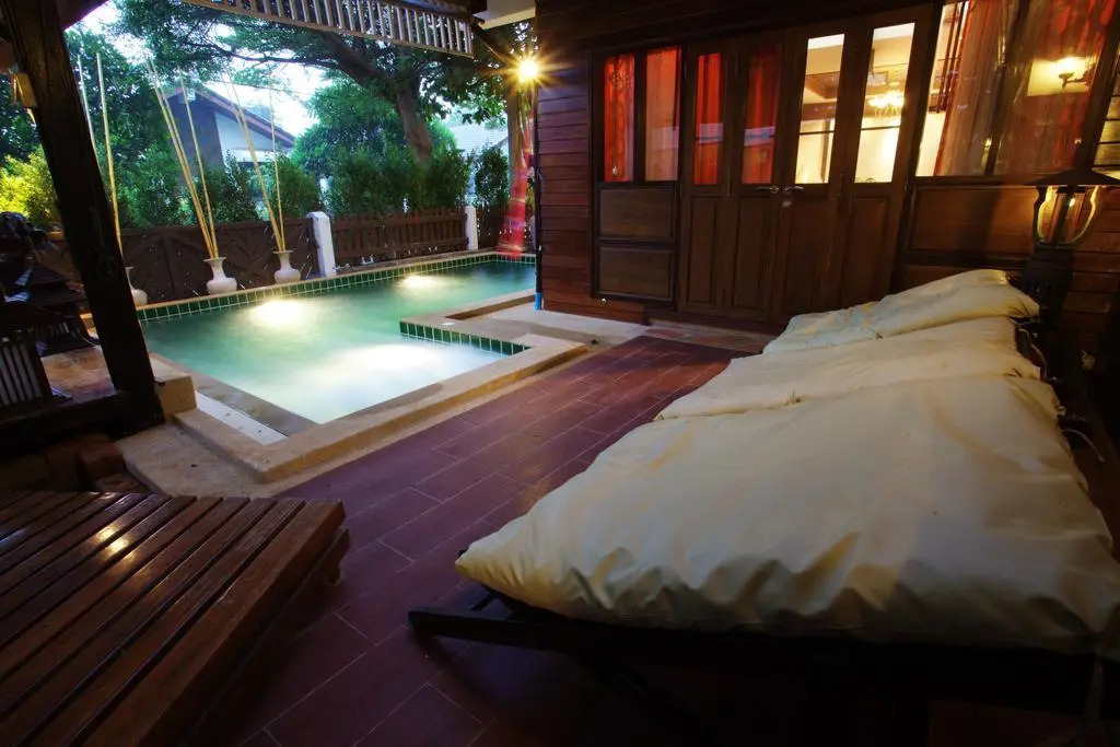 Lanna Pool Villa