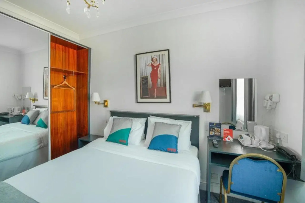 St Georges Hotel