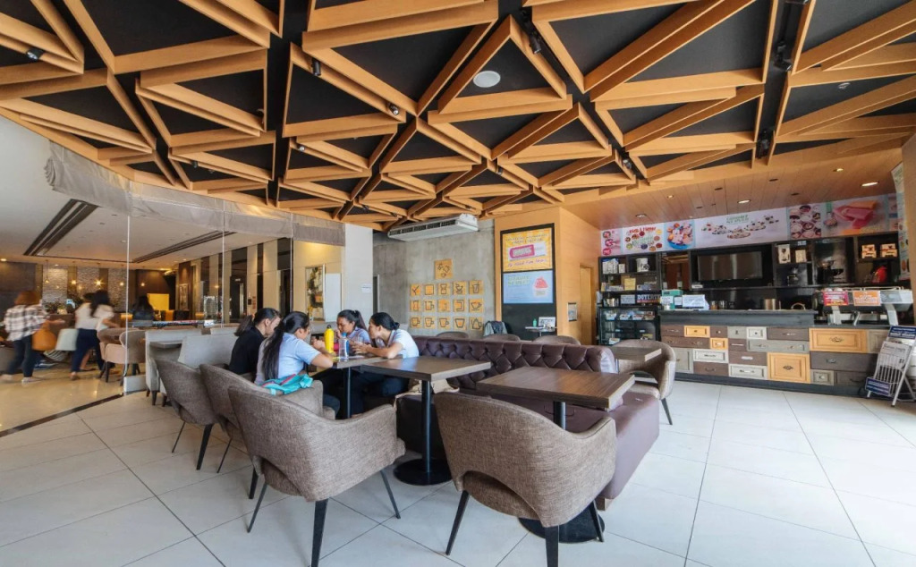 RedDoorz Premium @ West Avenue Quezon City