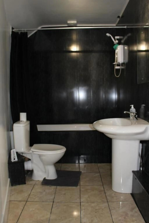 Napier Town House - Self Catering - Guesthouse Style - Twin and Double Rooms