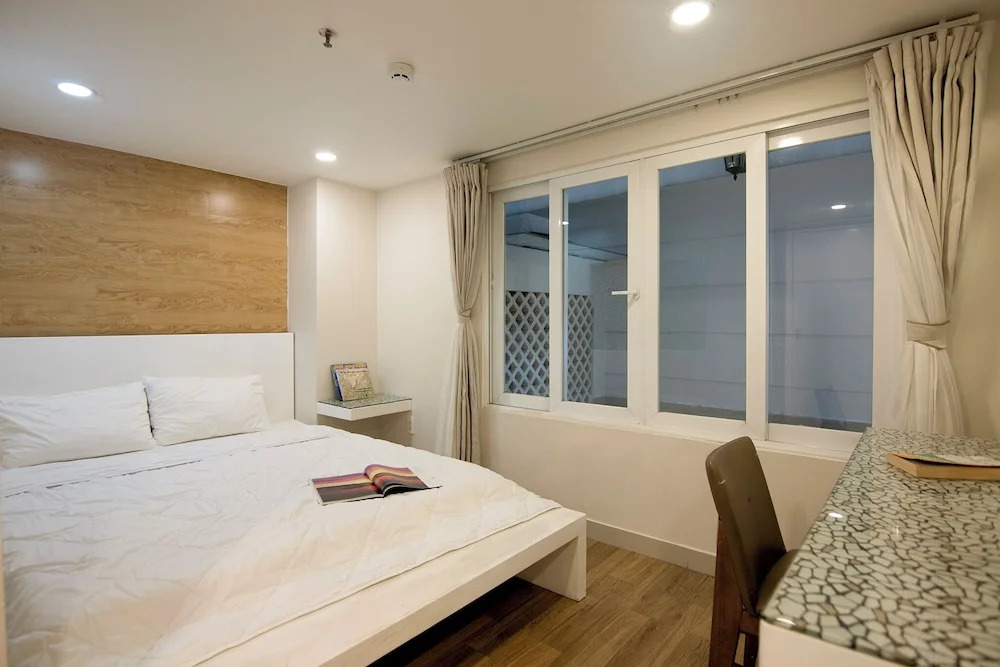 5H - SaiGon Huch Villa by SAVIHOUSE