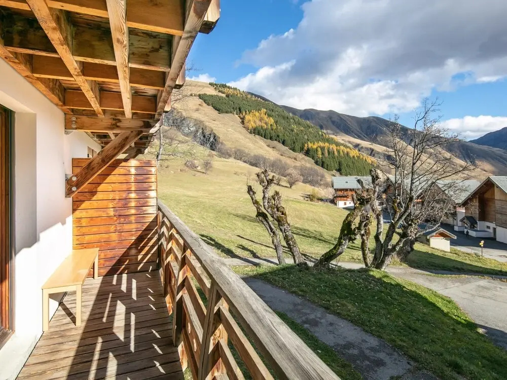 Studio in Saint-sorlin Near Ski Resort & Pool