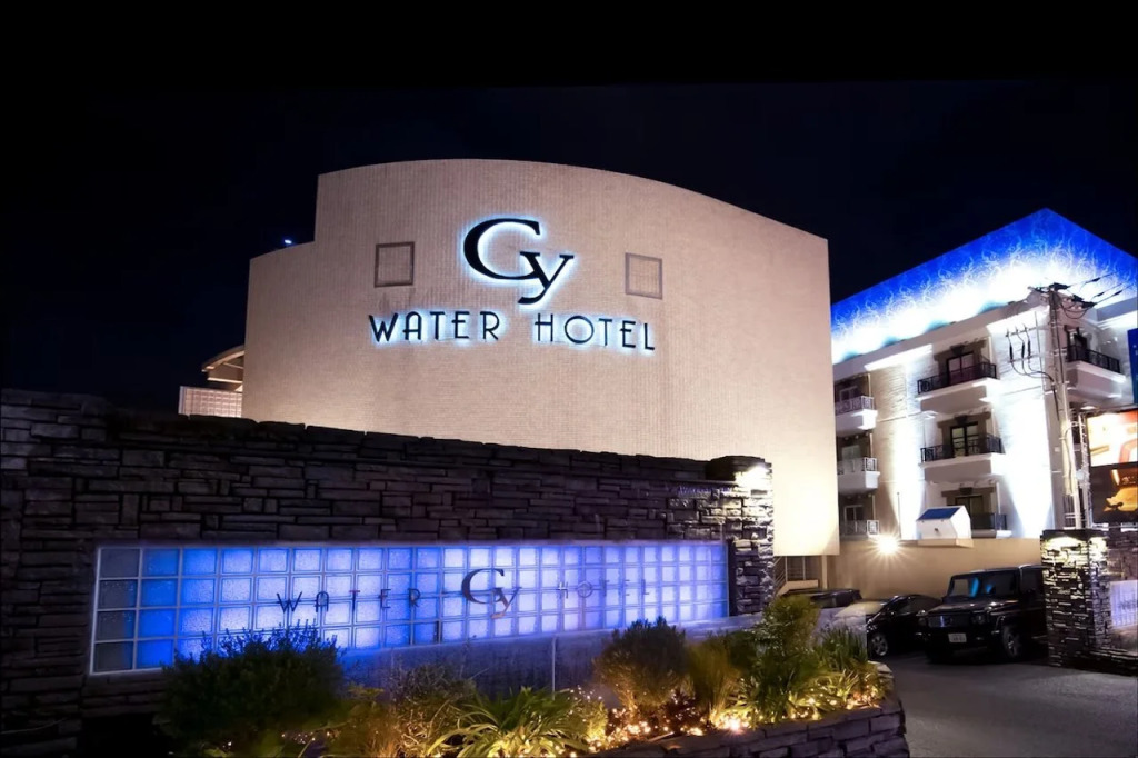 WATER HOTEL Cy