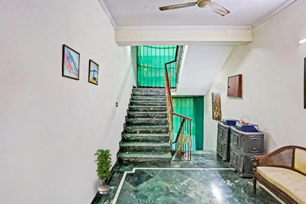 Hotel O Primero Near Aravali Biodiversity Park