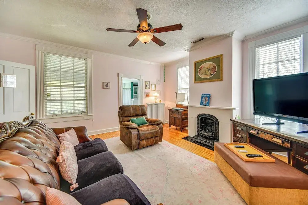 Historic Manor w/ Screened Porch in Elizabeth City