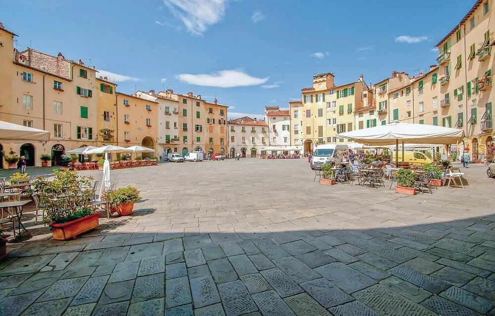 Stunning Home in Ponte Buggianese PT With Wifi and 4 Bedrooms