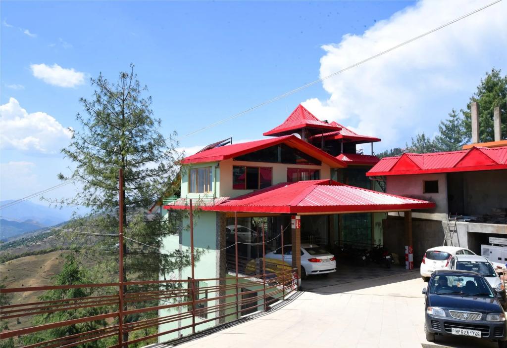 Aachman Nature Valley Resort Mashobra BY NAINA STAYCATION- Private Parking - Balcony and valley view Rooms