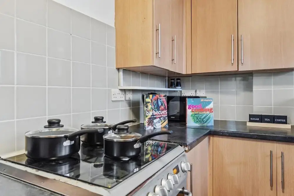 Apartment - Sleeps 4 - Business or City Breaks